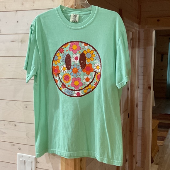 Comfort Colors Tops - Comfort Colors Mint Floral Smiley Face Tee